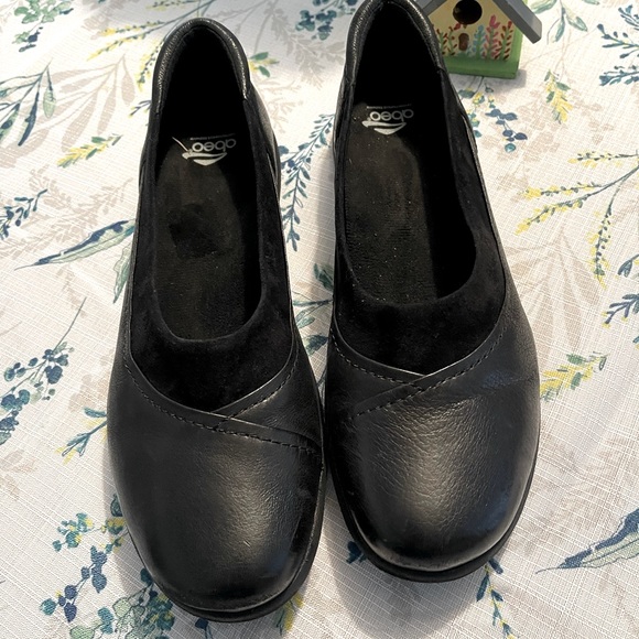 Abeo Pro Etta Black Leather Ergonomic Flats 9.5 NEW - Picture 1 of 6